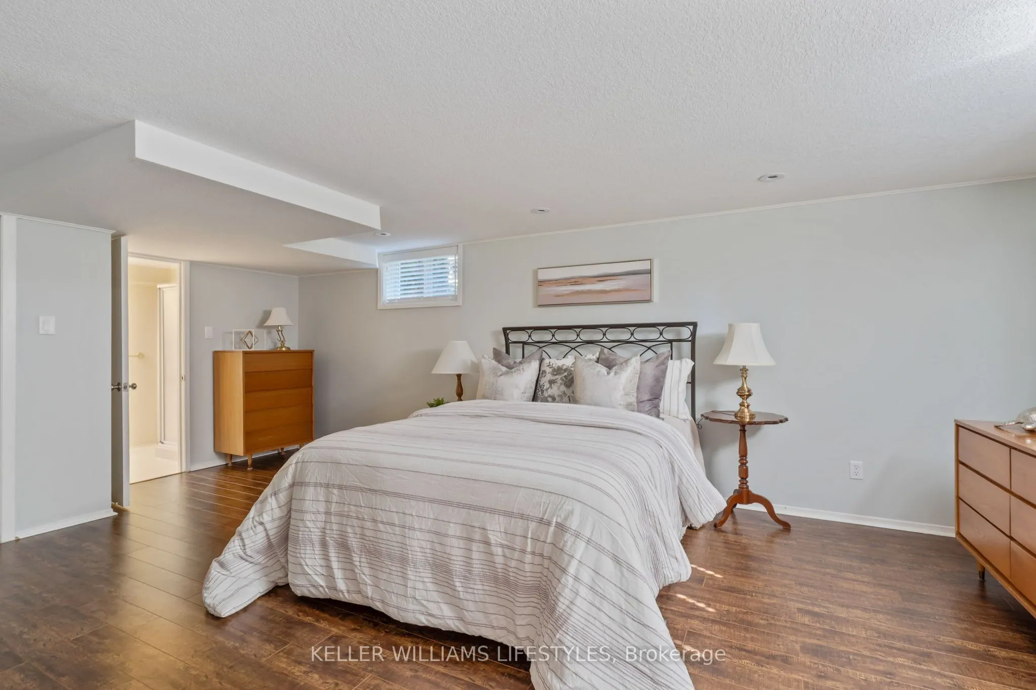 1618 Stoneybrook Crescent