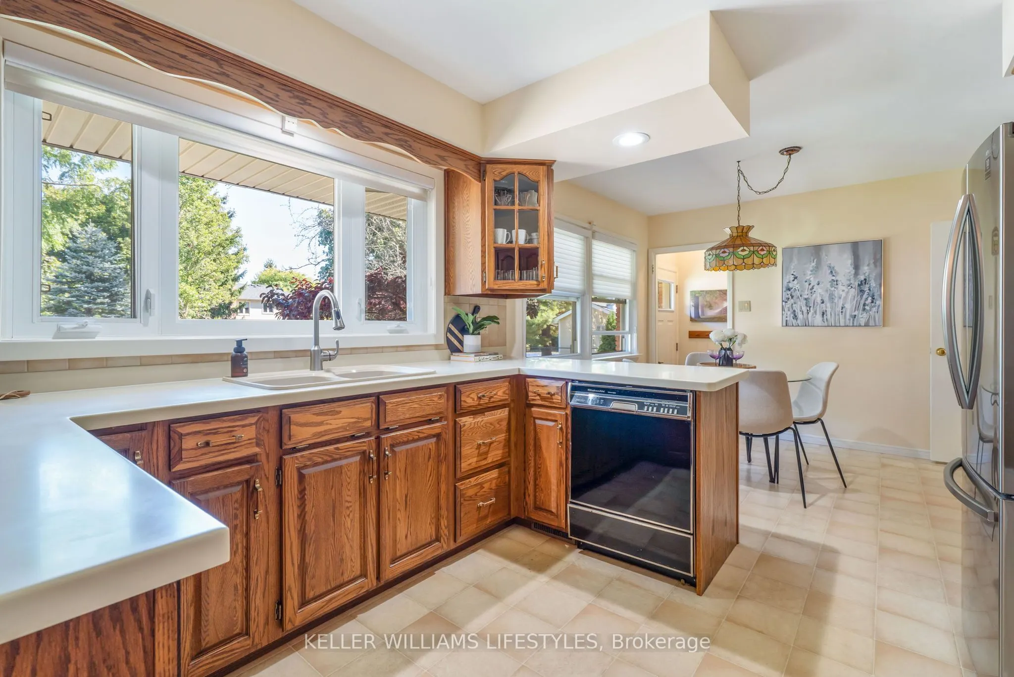 1618 Stoneybrook Crescent