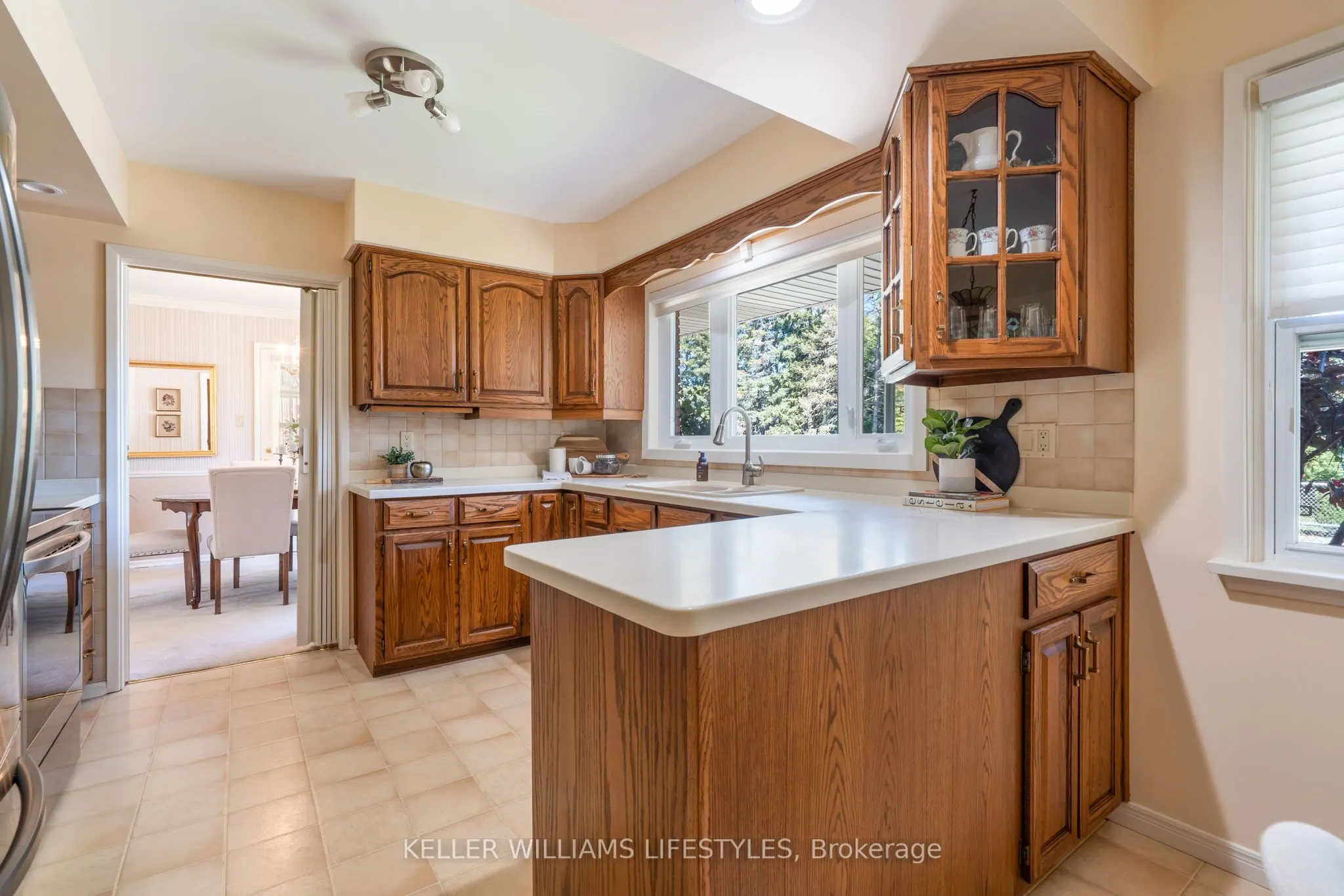 1618 Stoneybrook Crescent