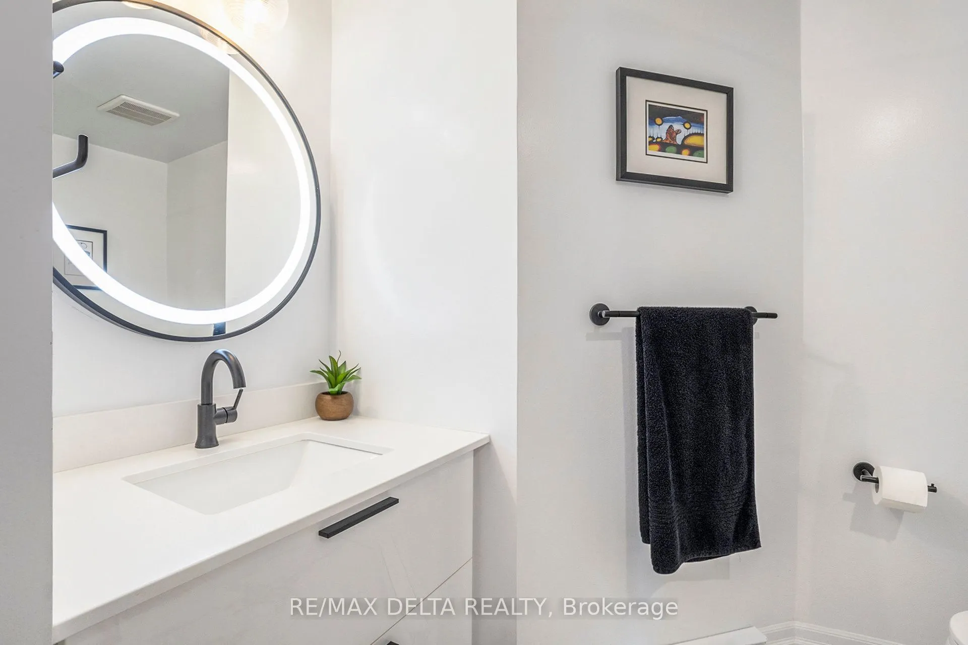 295 Gilmour Street, #304
