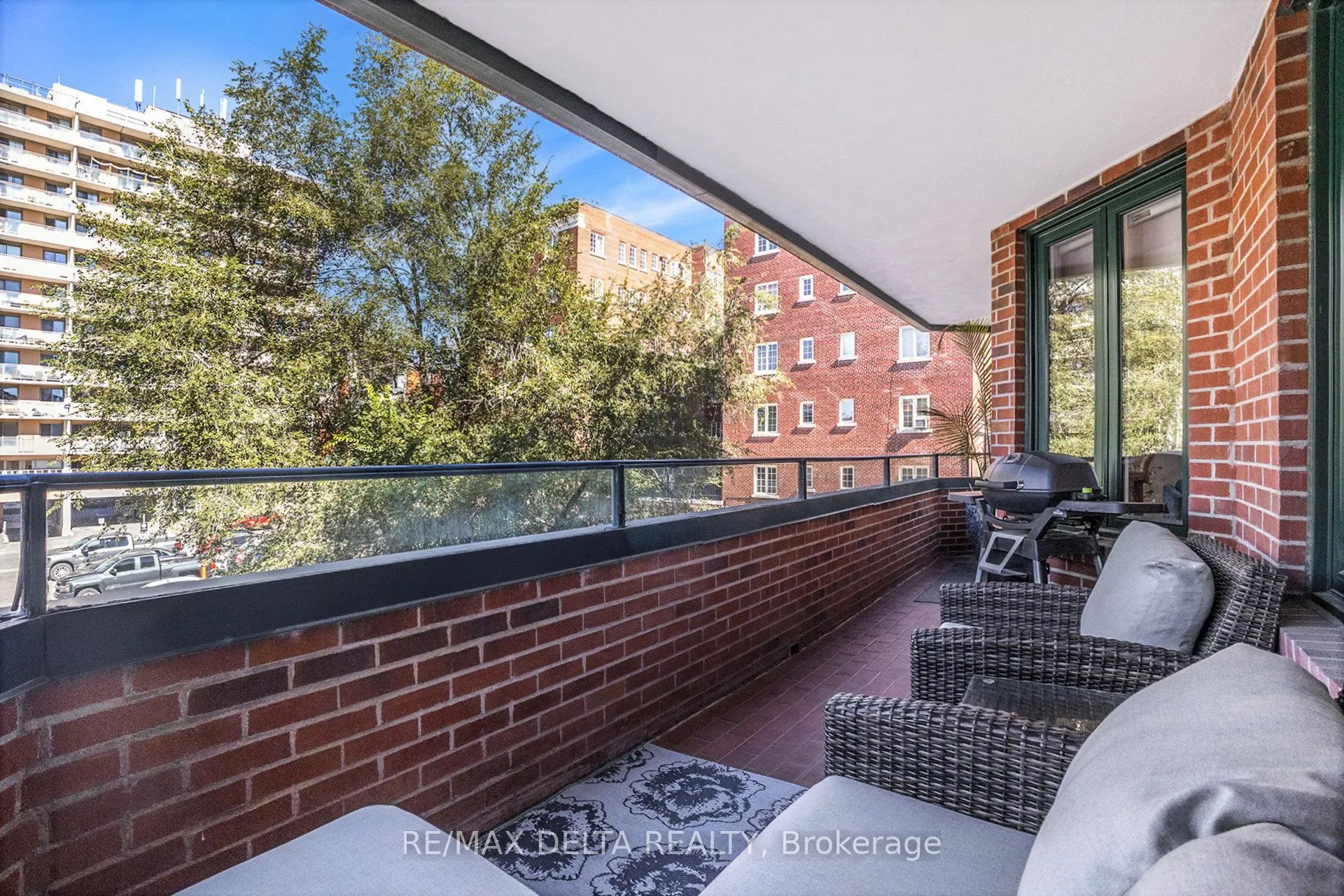 295 Gilmour Street, #304