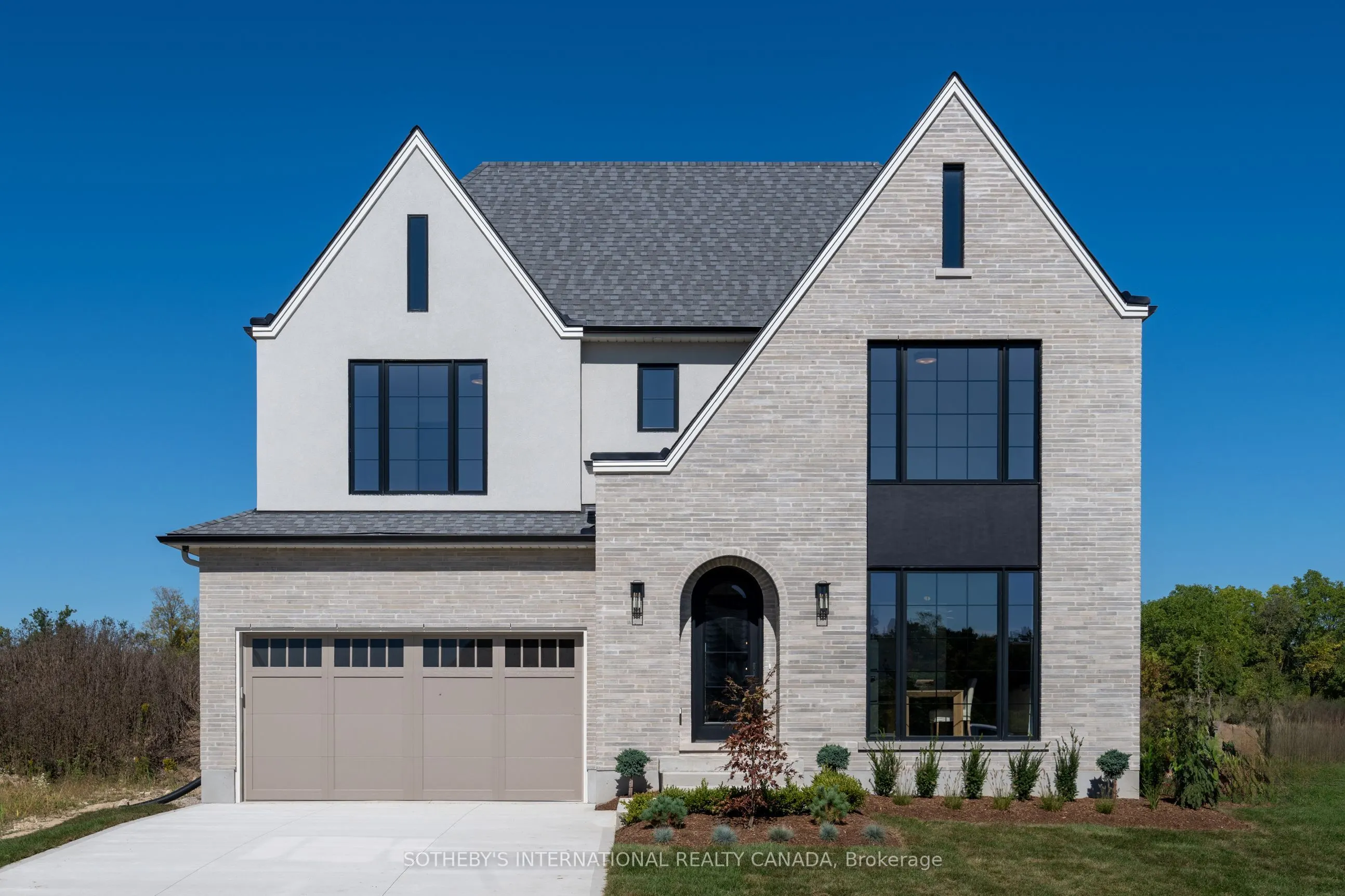 526 Creekview Chase