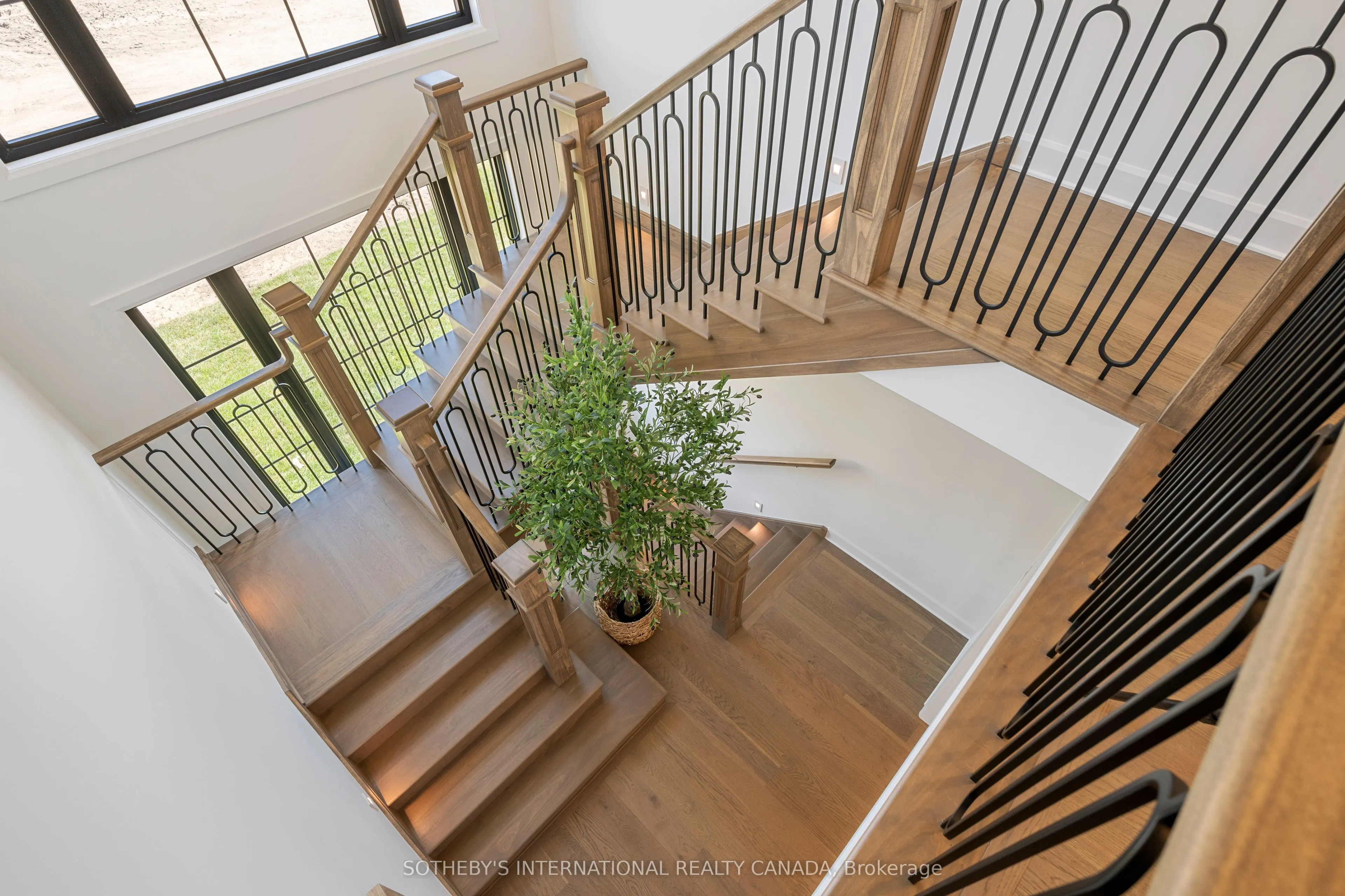526 Creekview Chase
