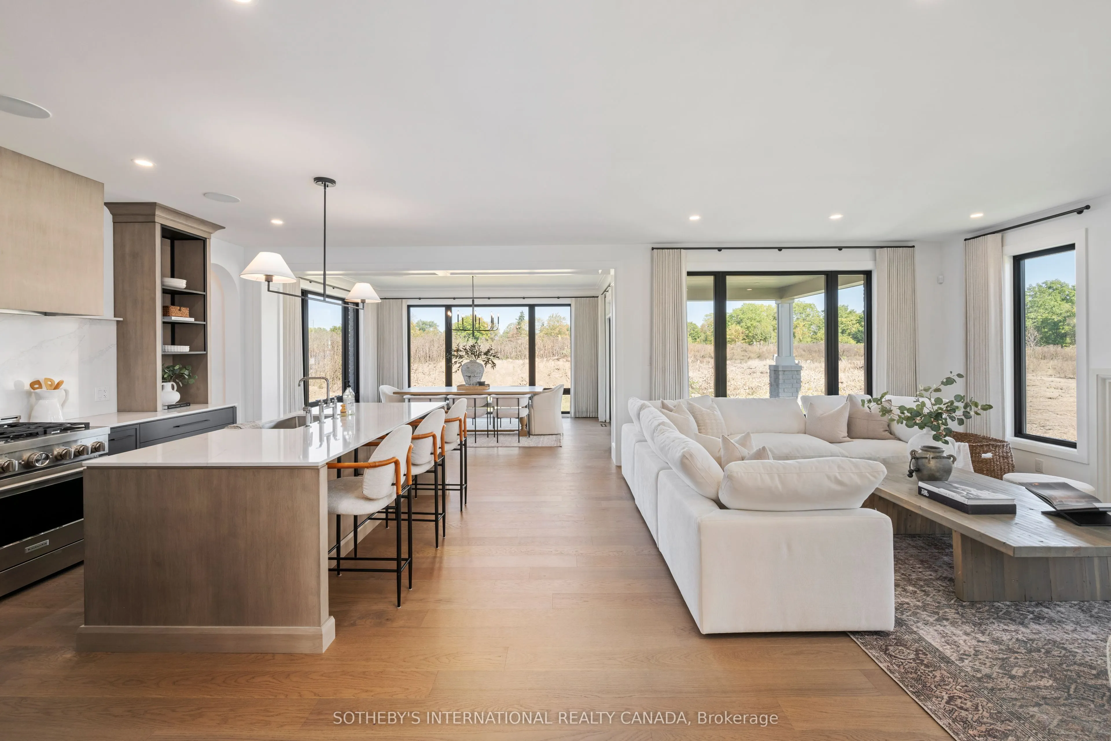 526 Creekview Chase