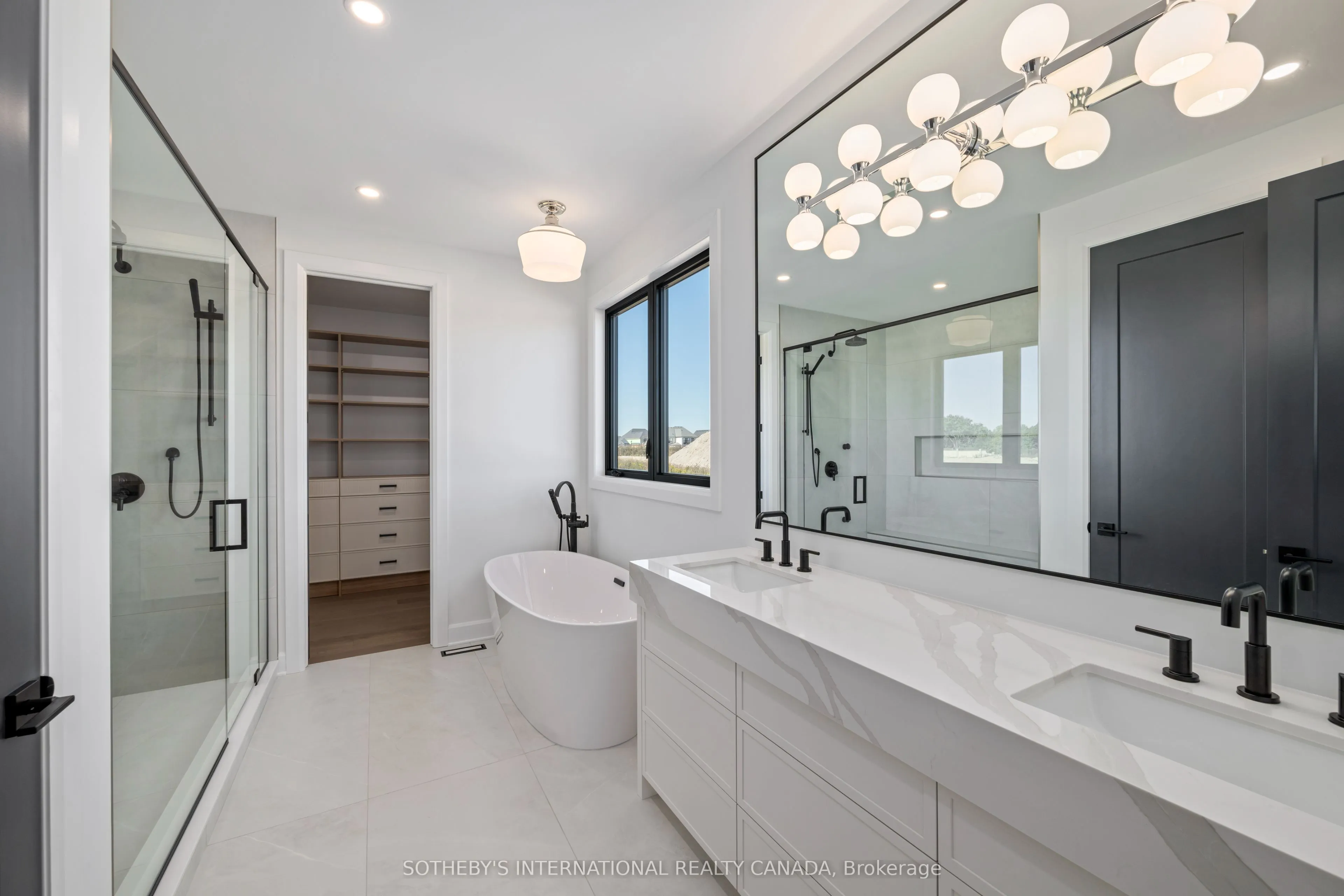526 Creekview Chase