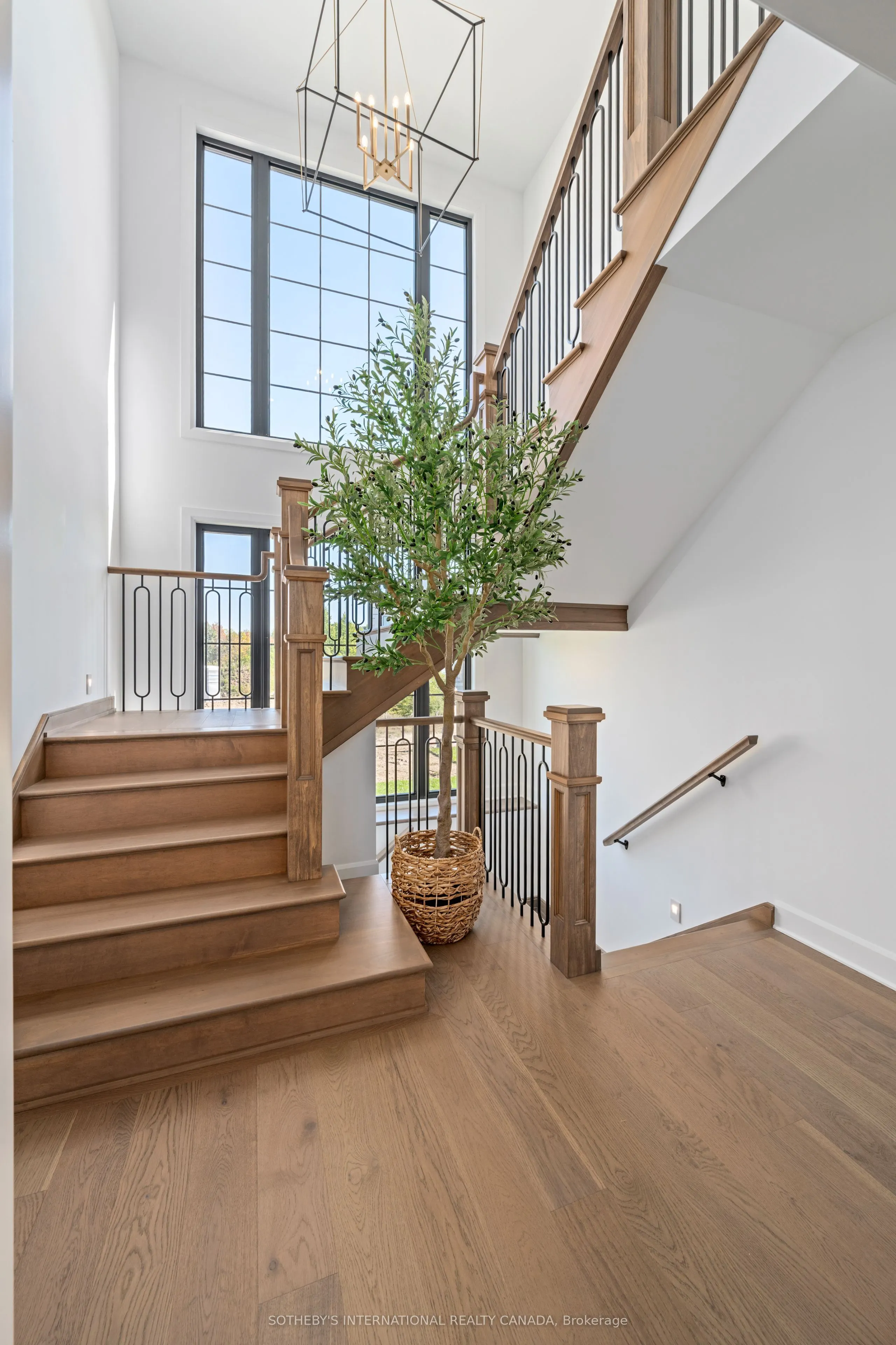 526 Creekview Chase