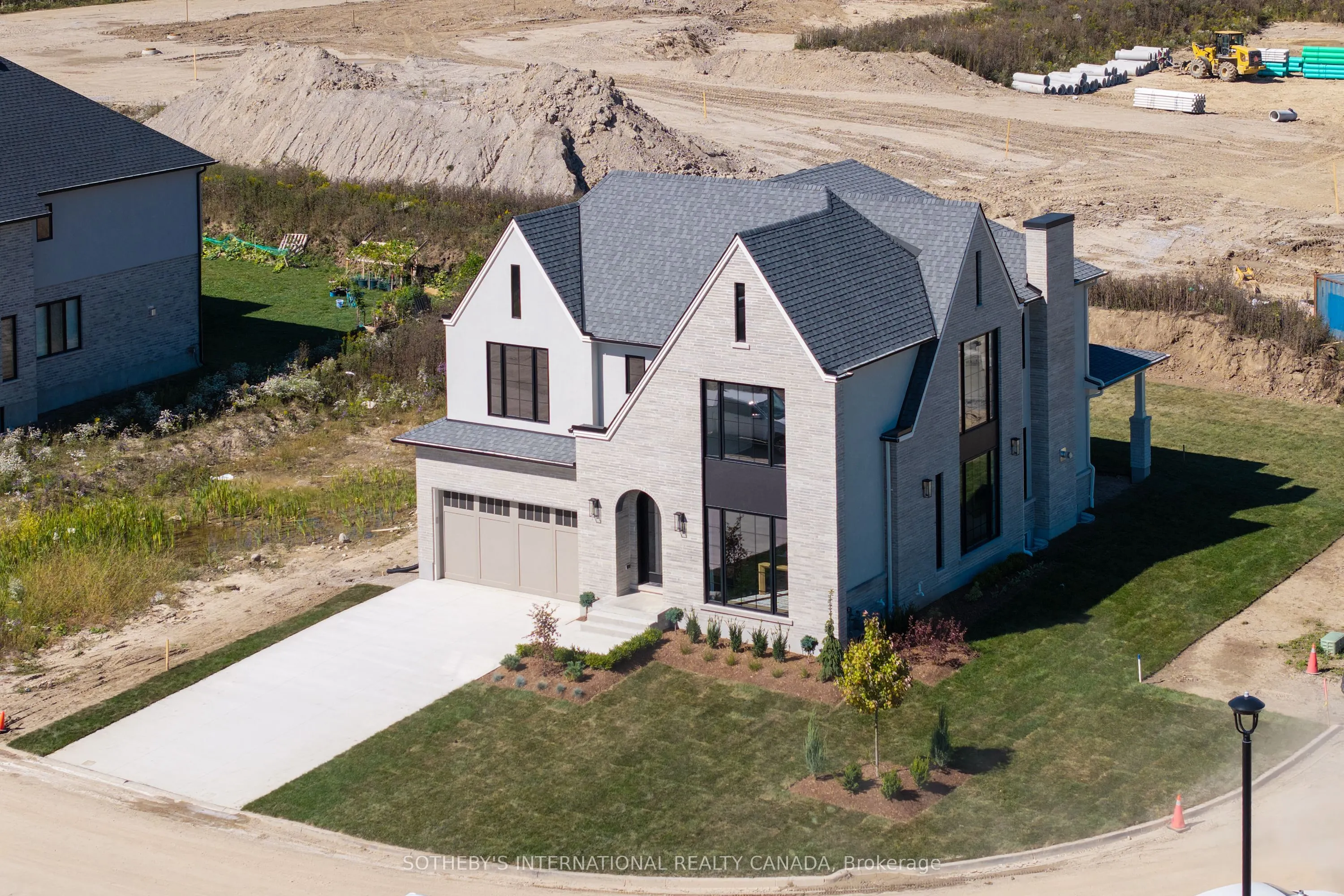 526 Creekview Chase