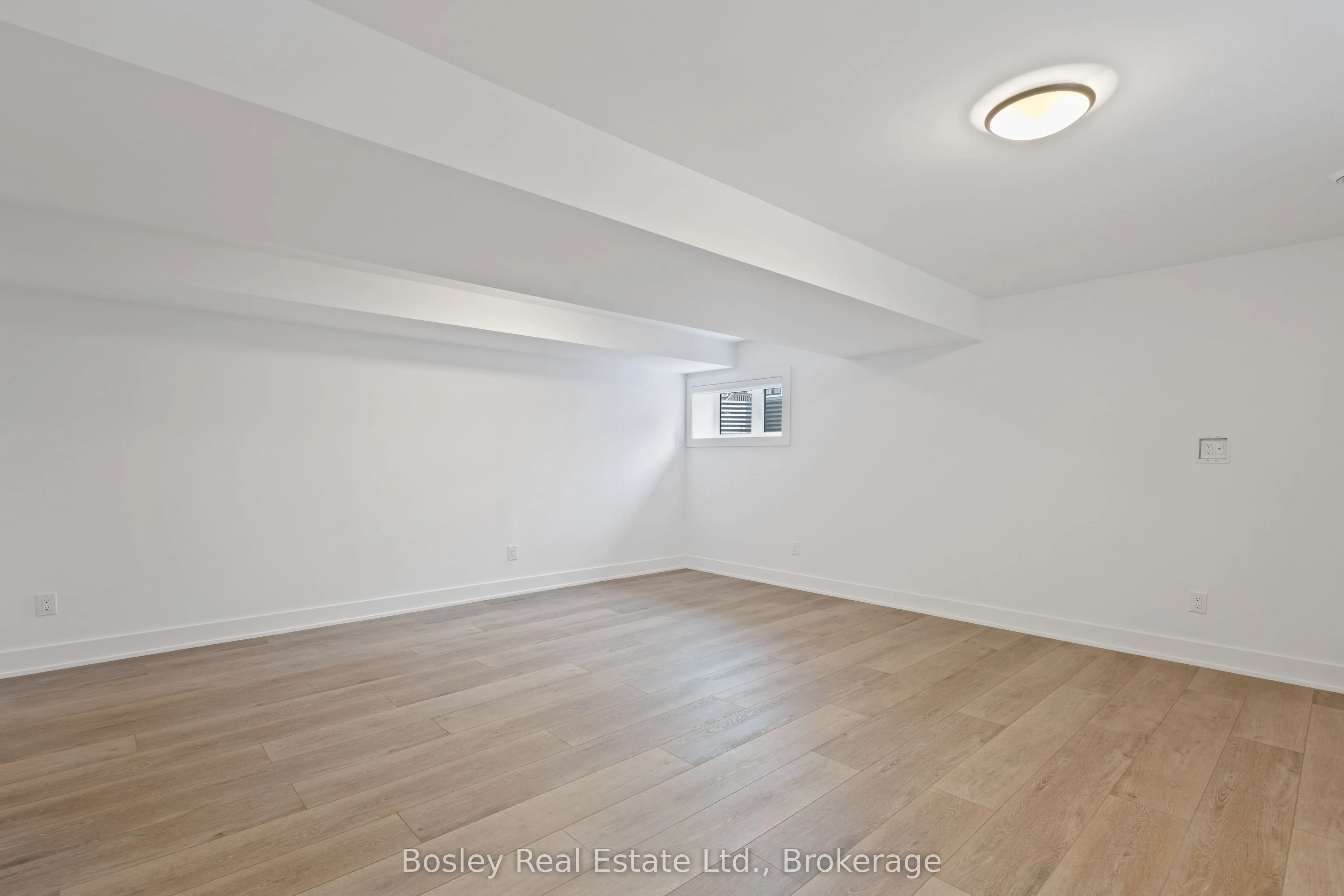 125 COURTLAND Street