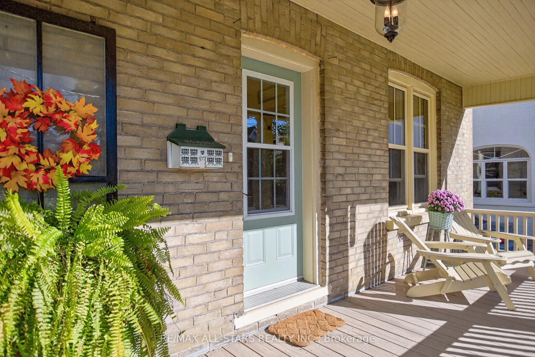 76 Wellington Street