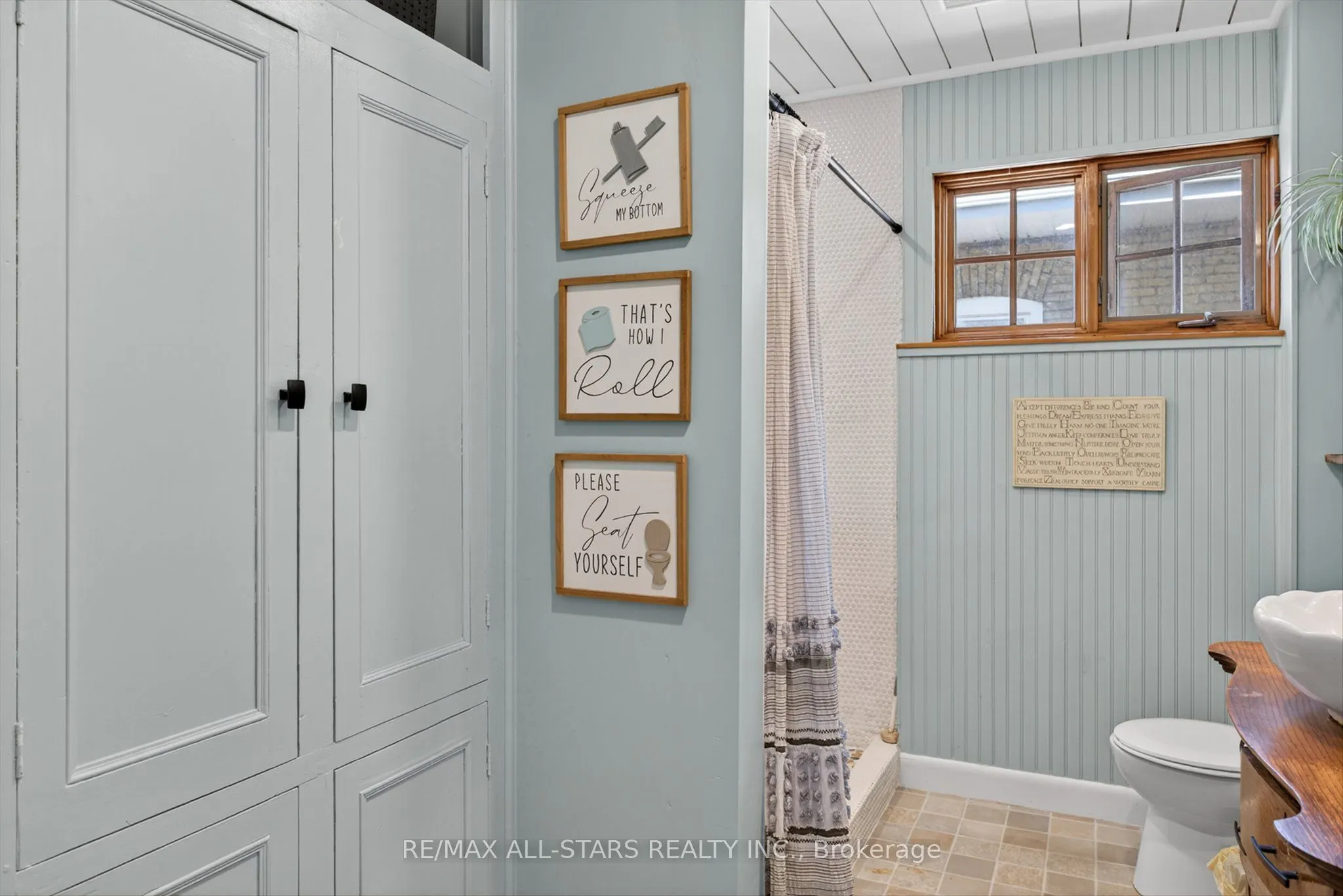 76 Wellington Street