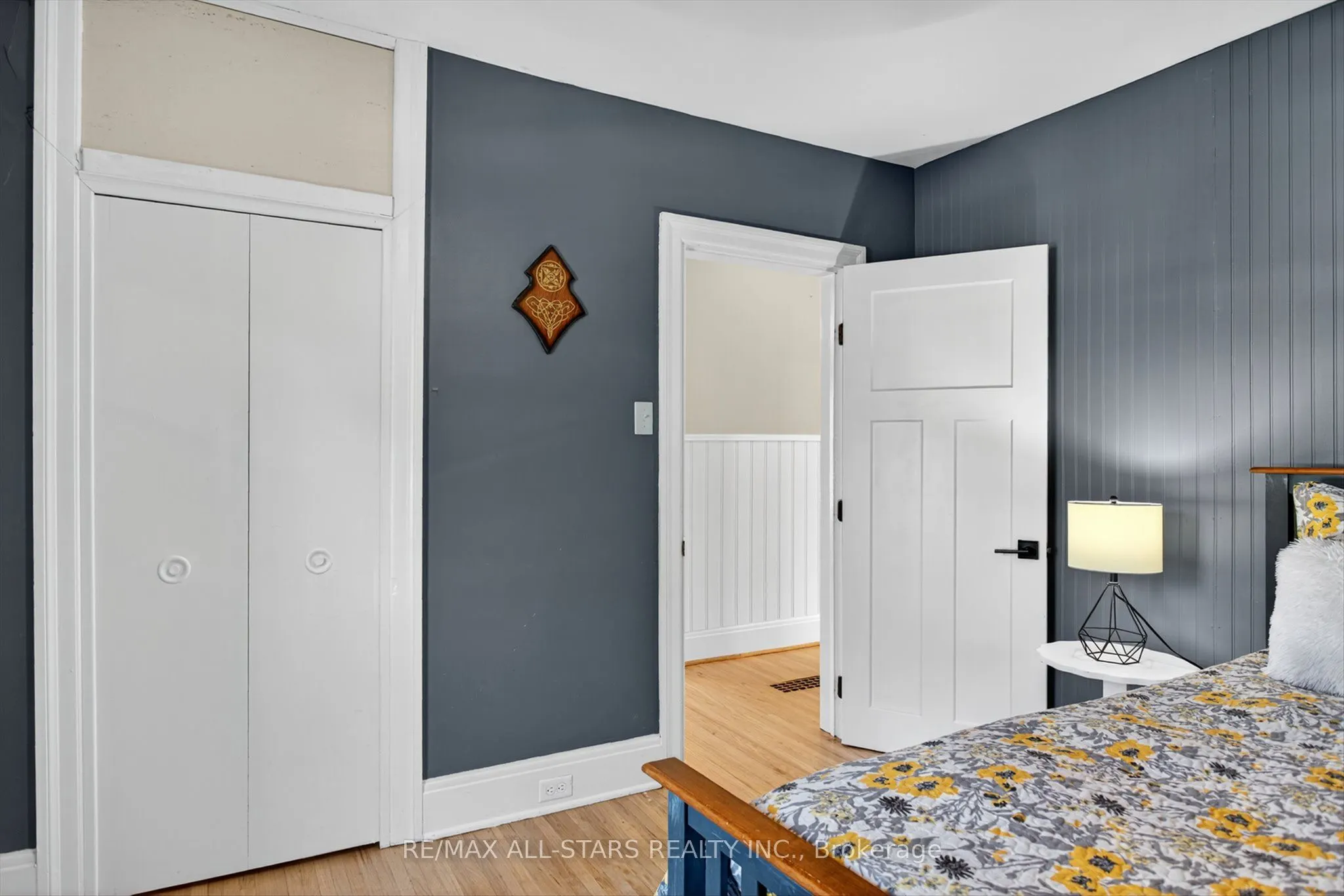 76 Wellington Street