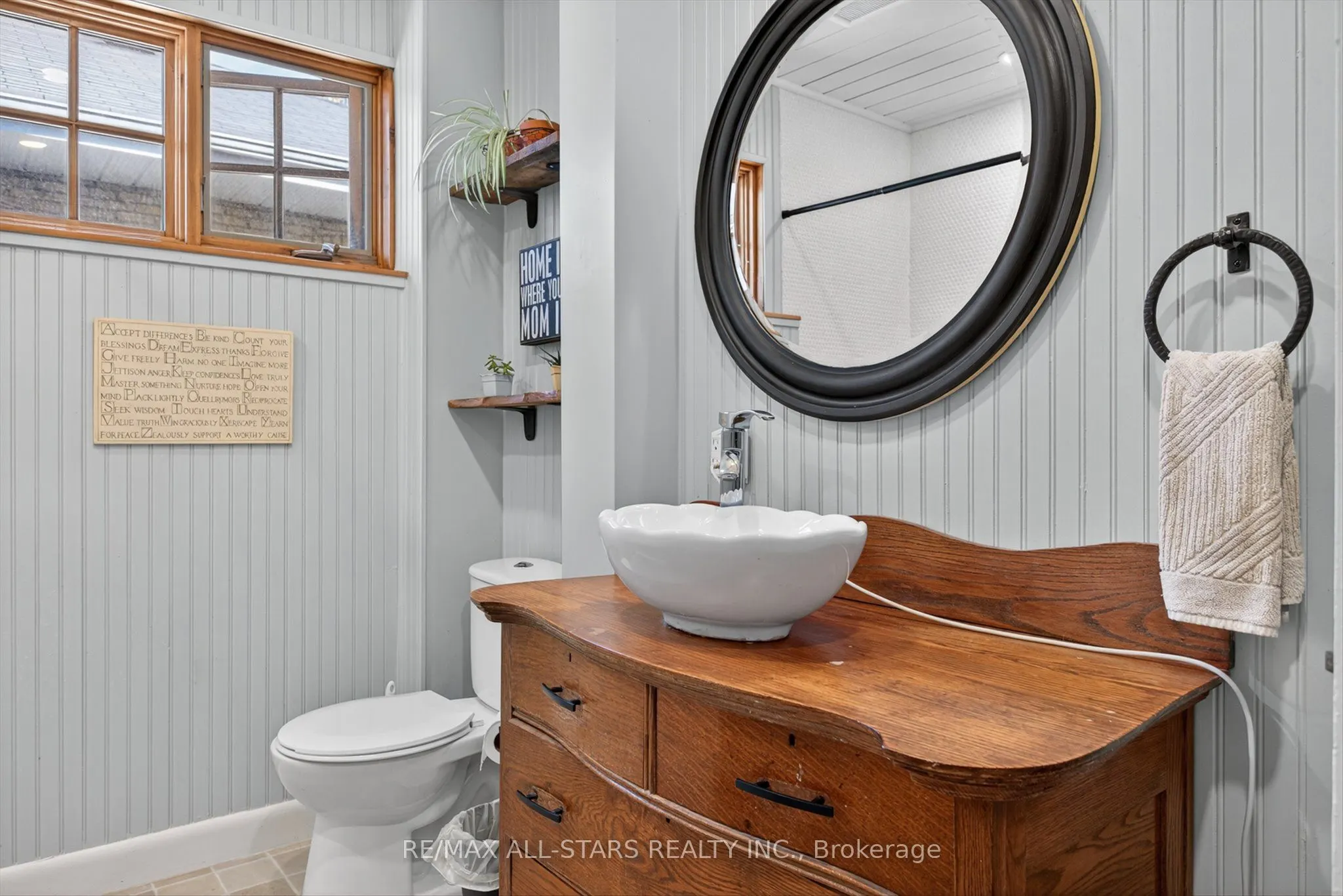 76 Wellington Street