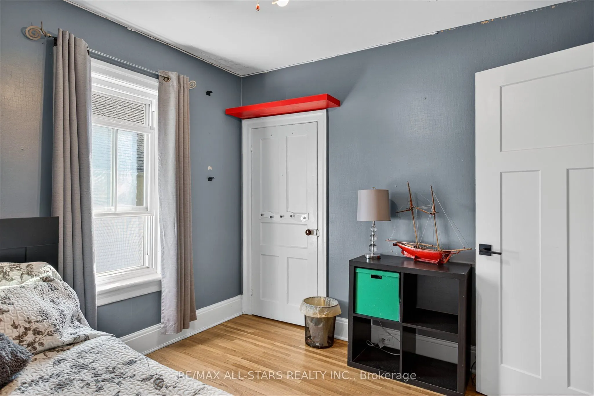 76 Wellington Street