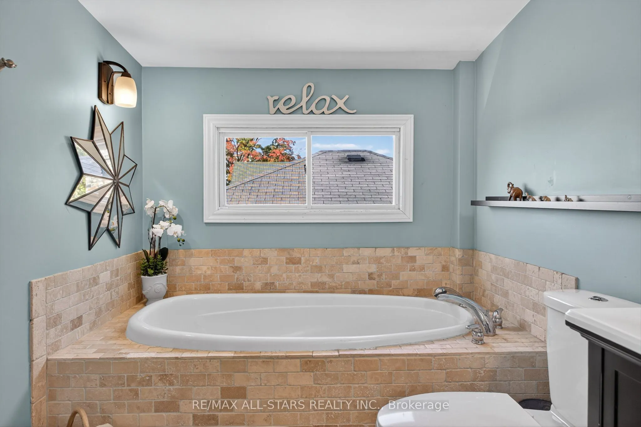 76 Wellington Street