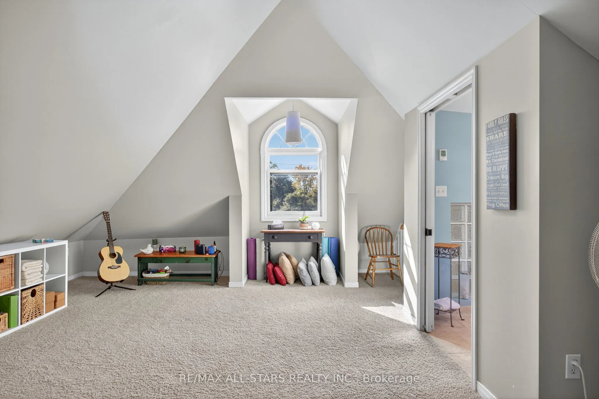 76 Wellington Street