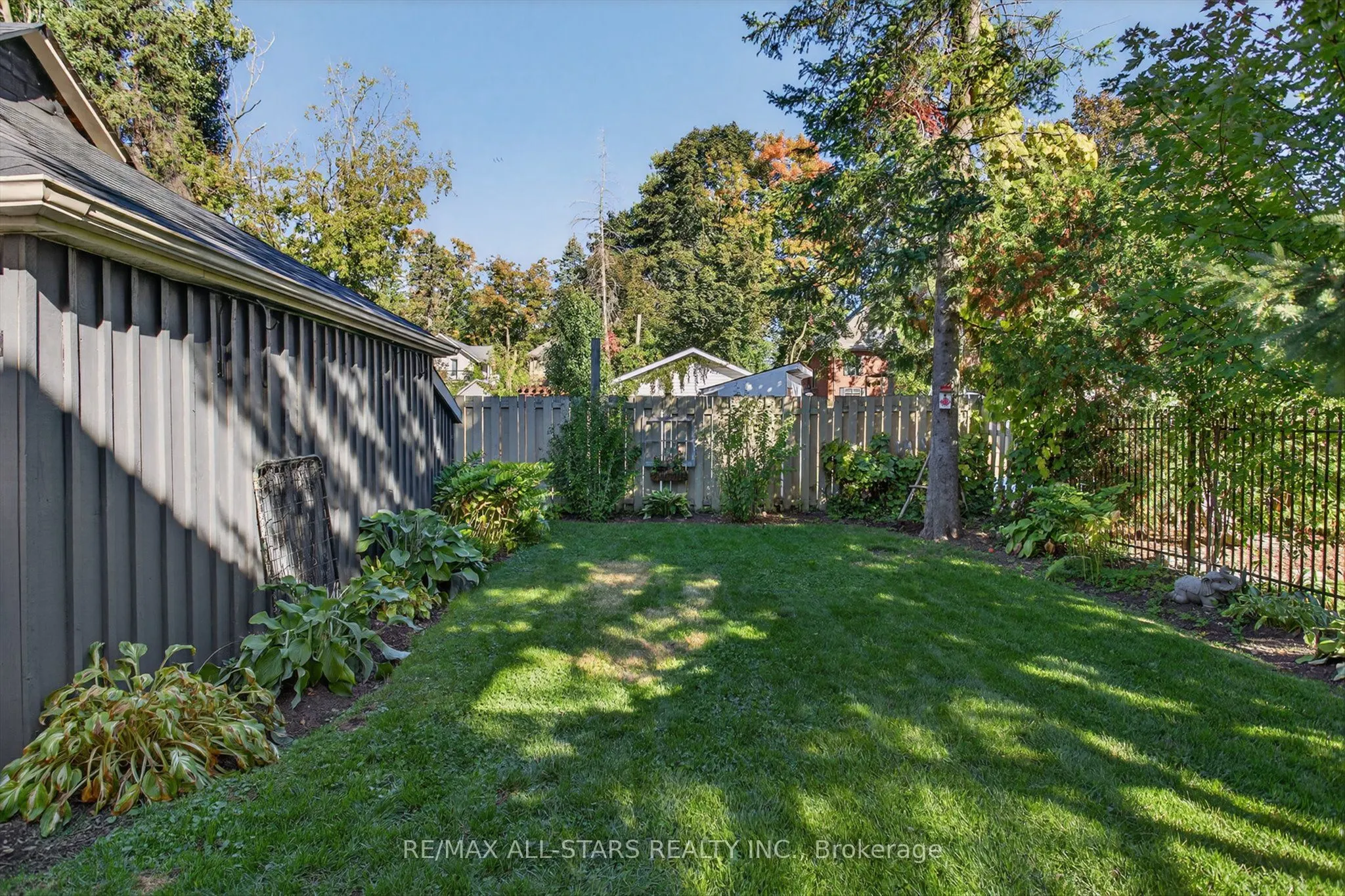 76 Wellington Street