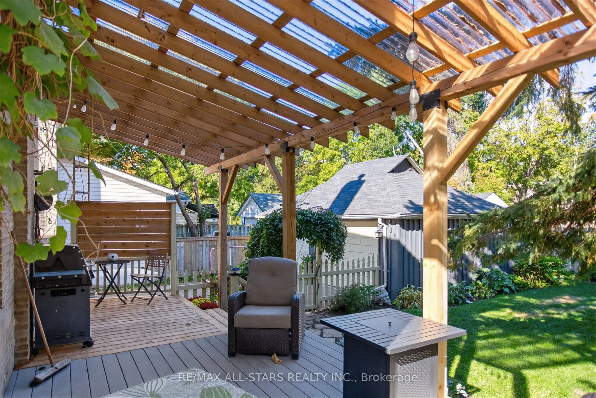 76 Wellington Street