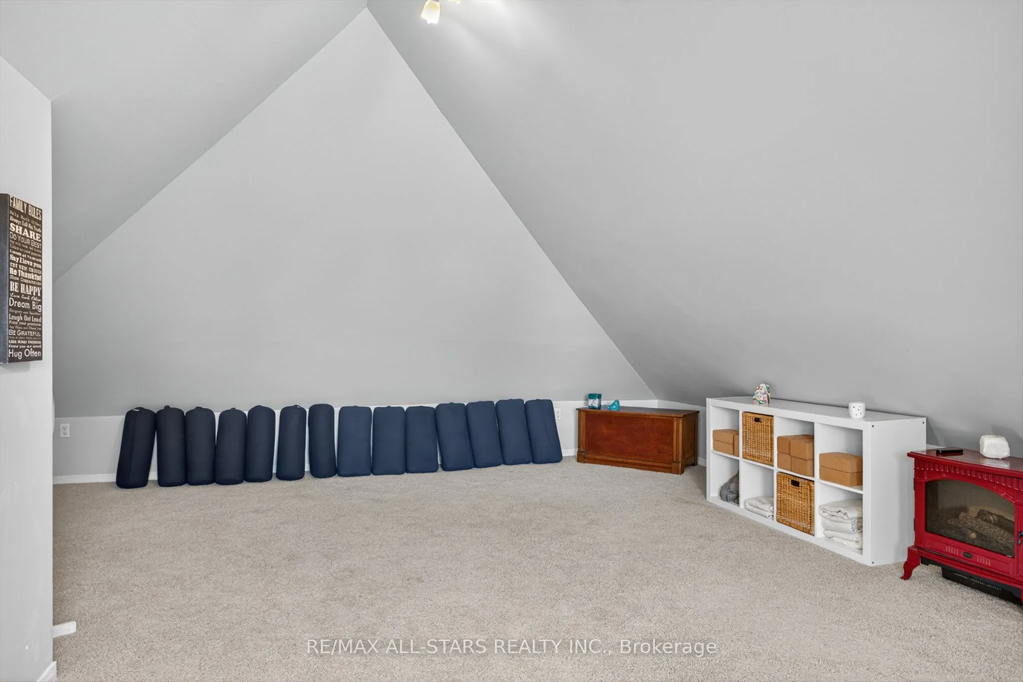 76 Wellington Street