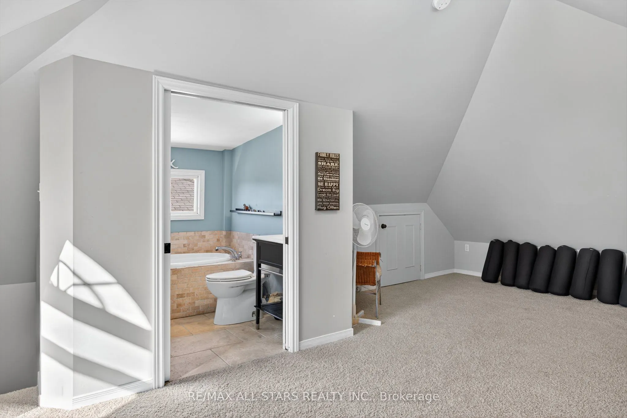 76 Wellington Street