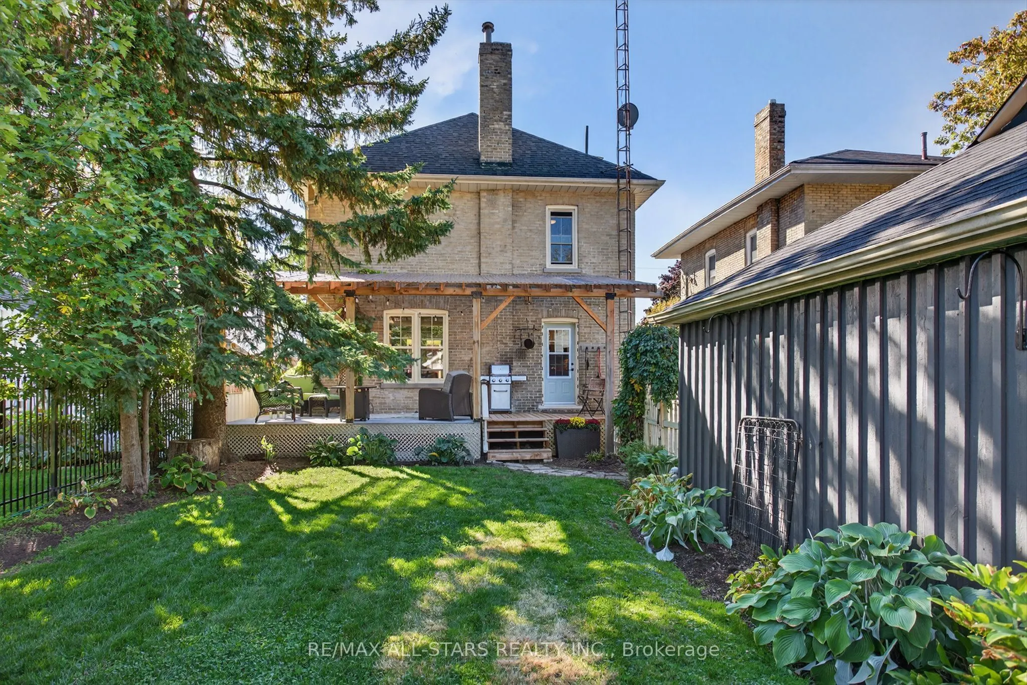 76 Wellington Street