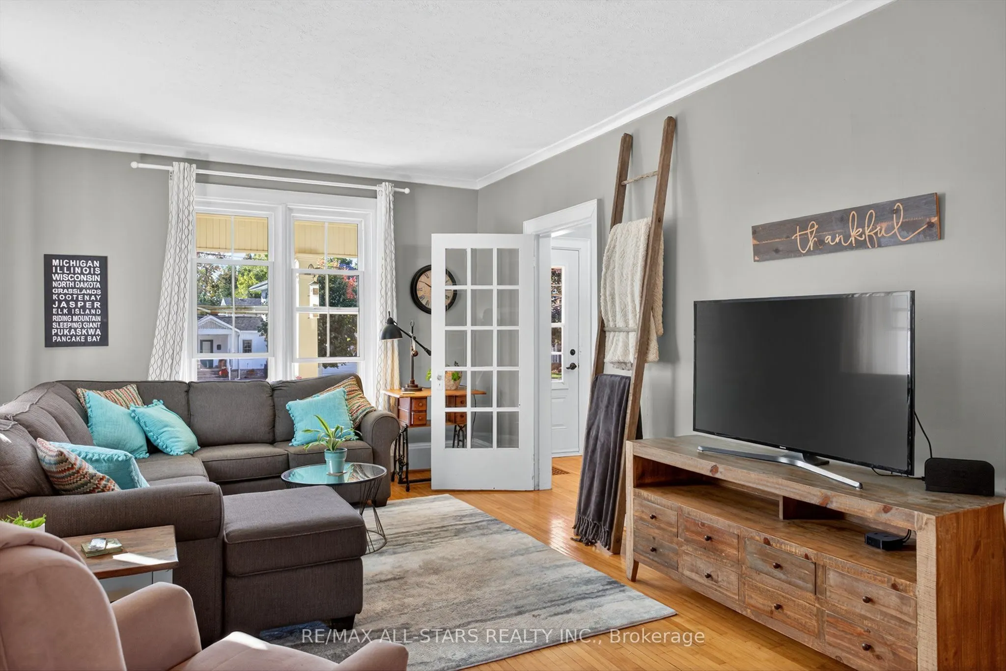 76 Wellington Street