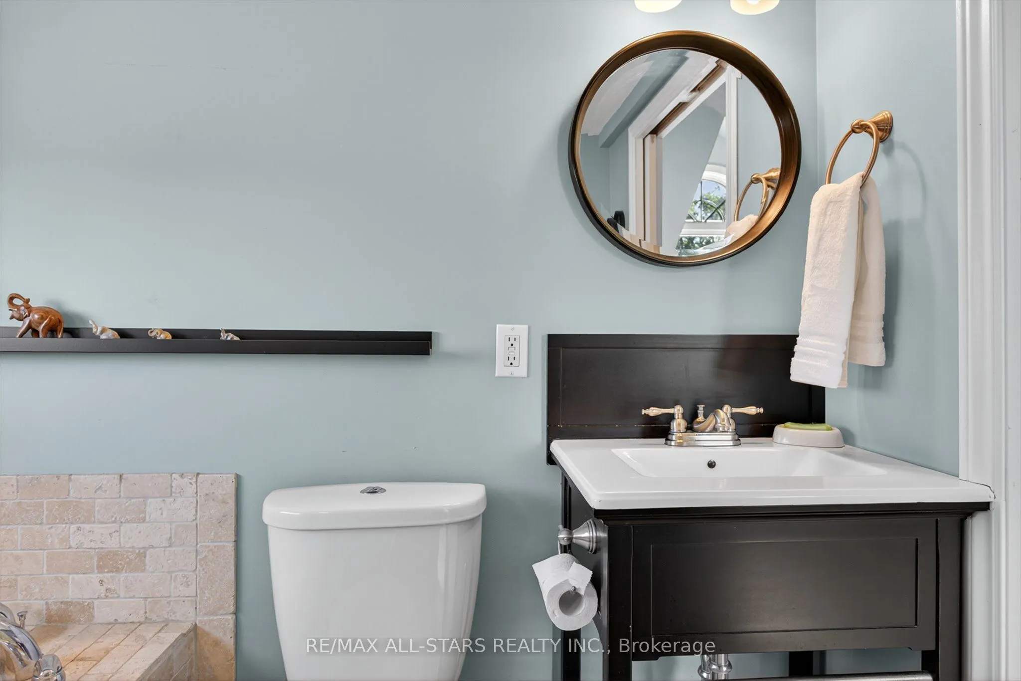 76 Wellington Street