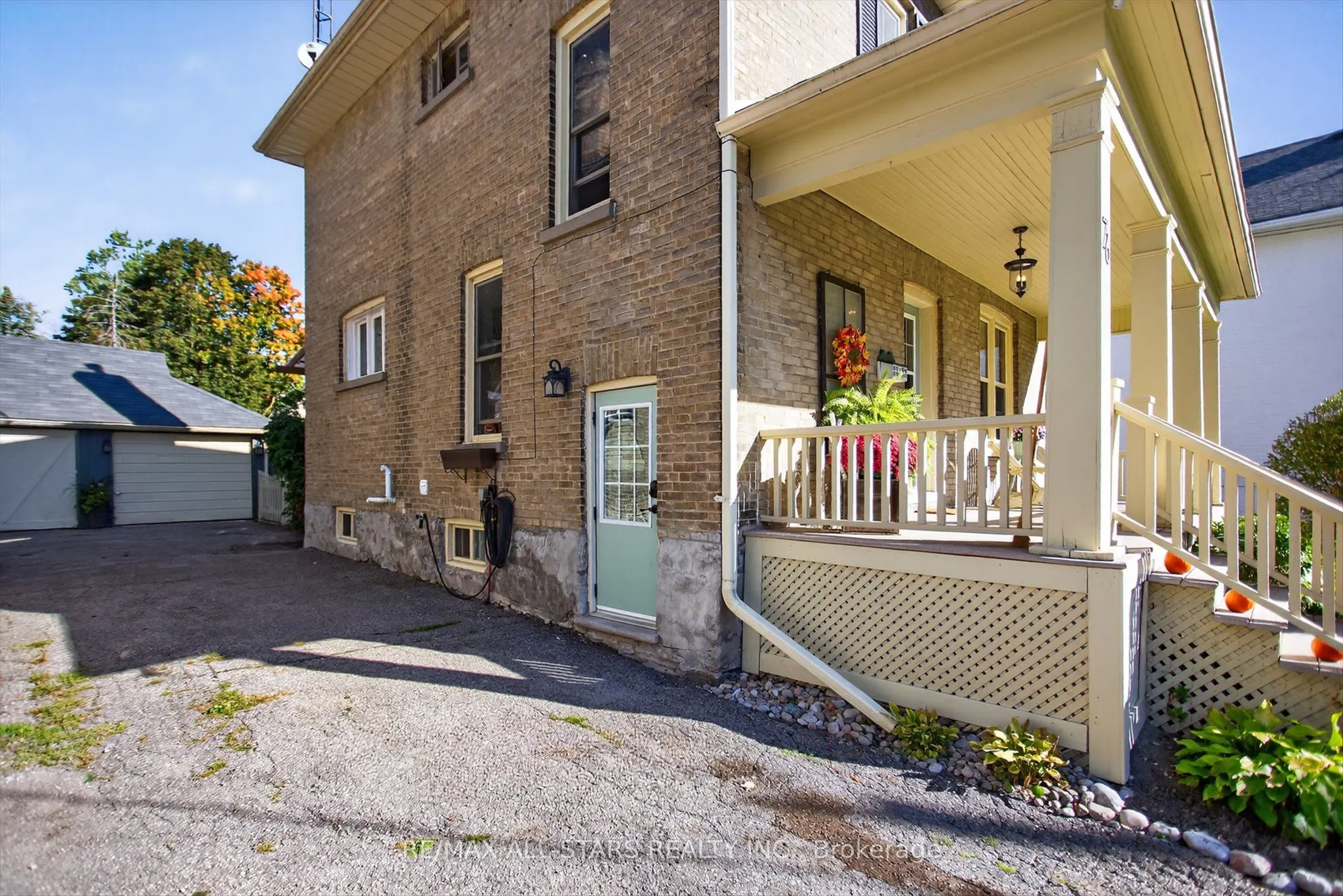 76 Wellington Street