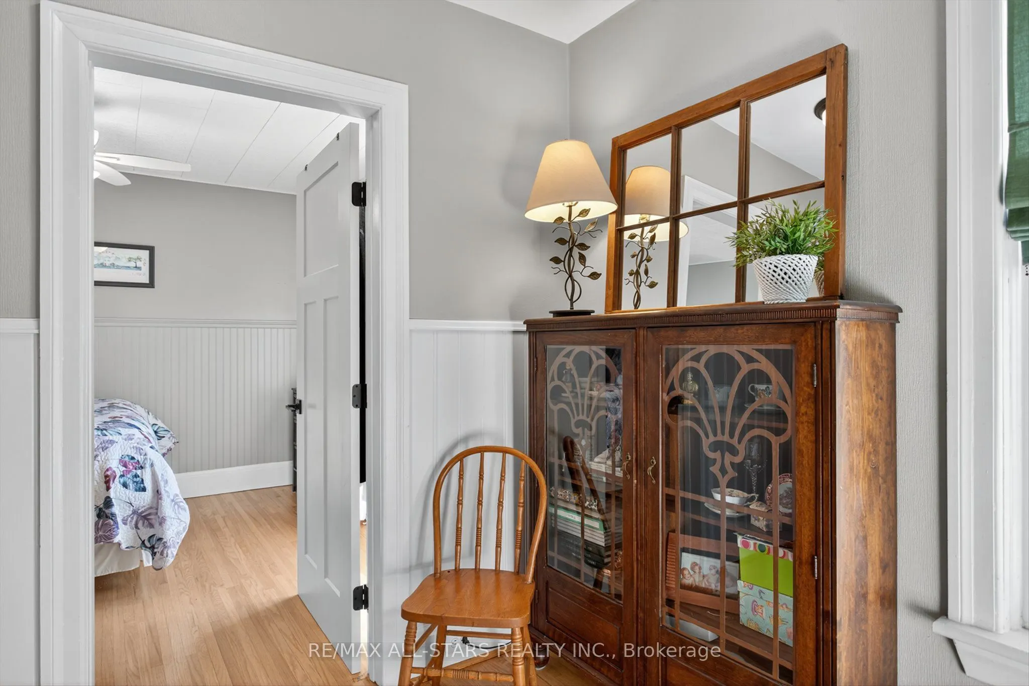 76 Wellington Street