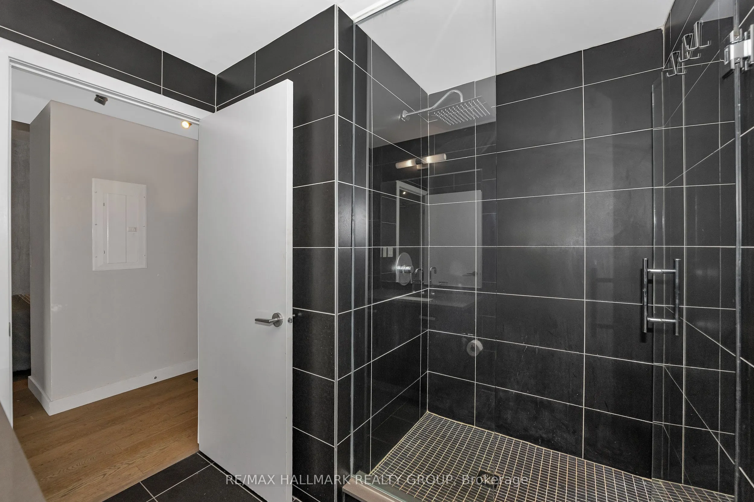 224 Lyon Street N, #1602
