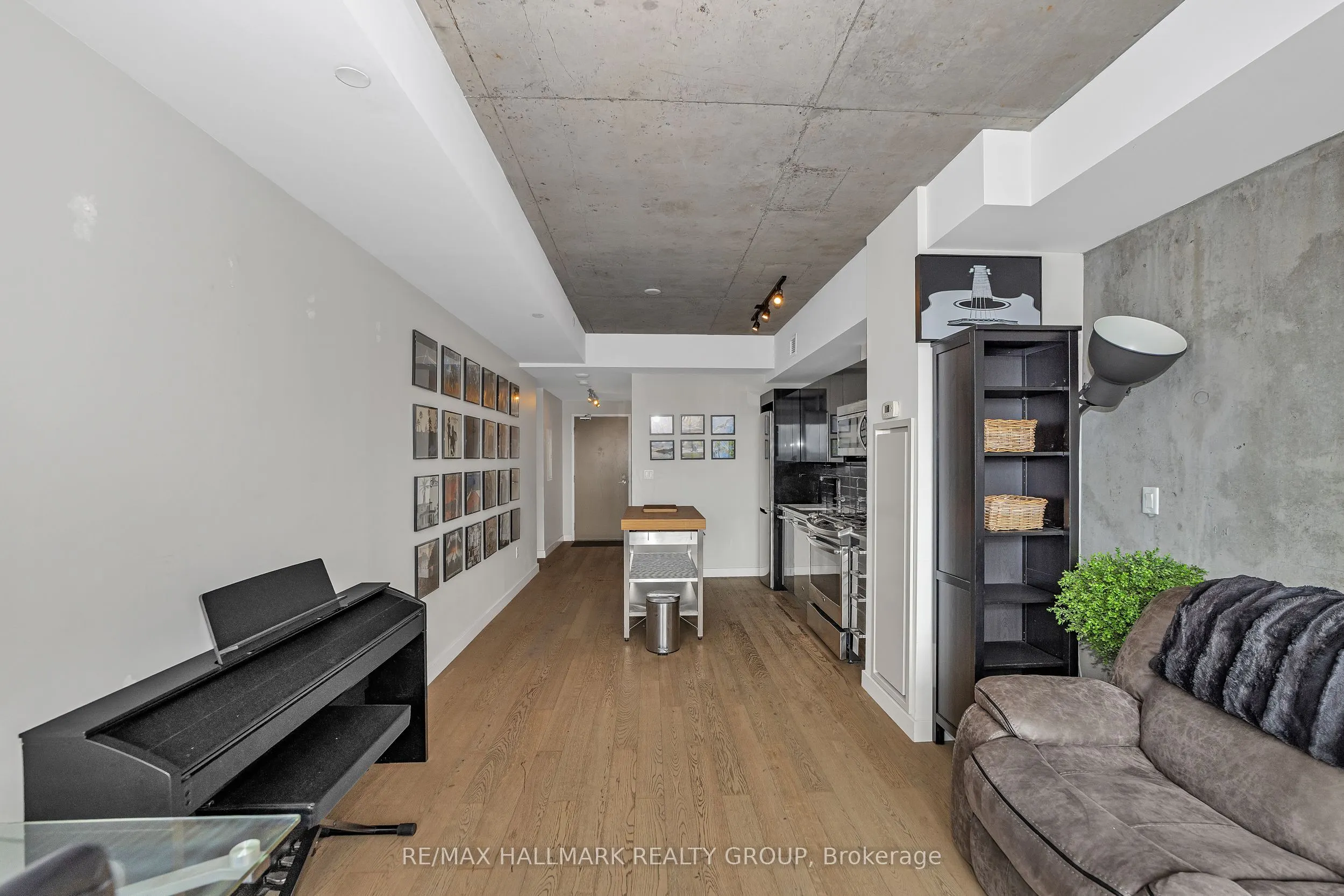 224 Lyon Street N, #1602