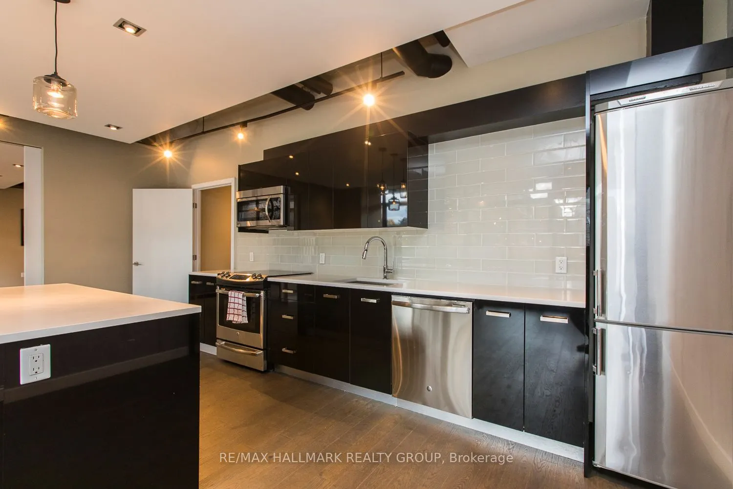 224 Lyon Street N, #1602