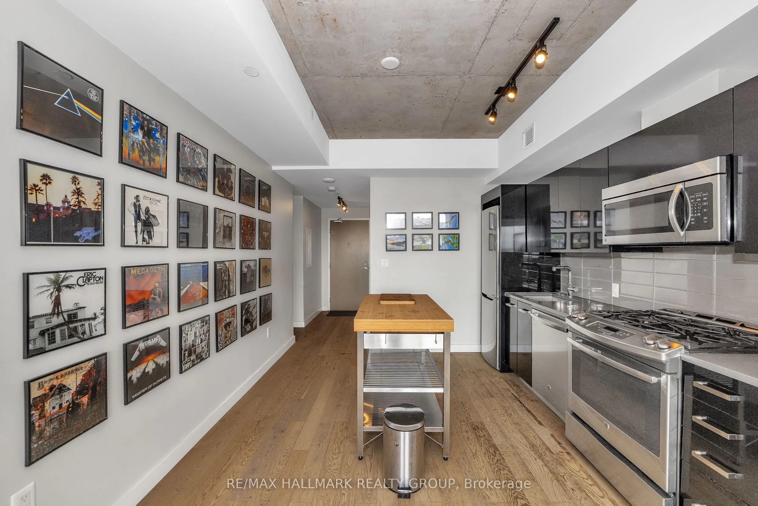 224 Lyon Street N, #1602