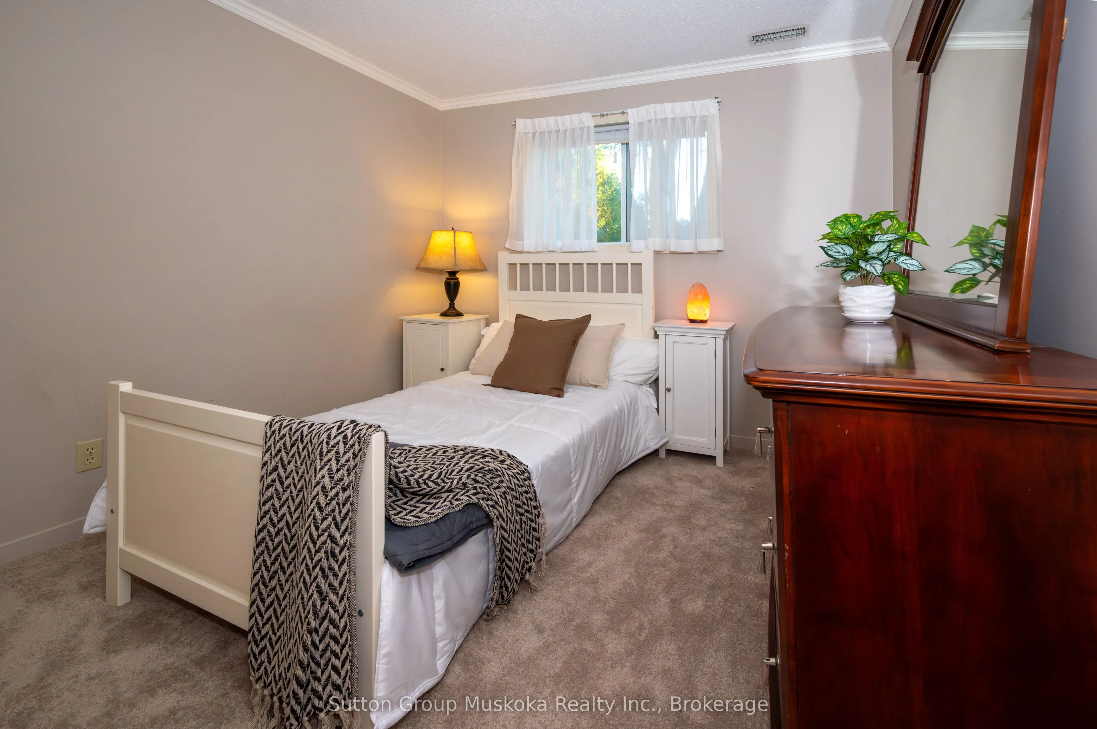 7 Glenwood Drive