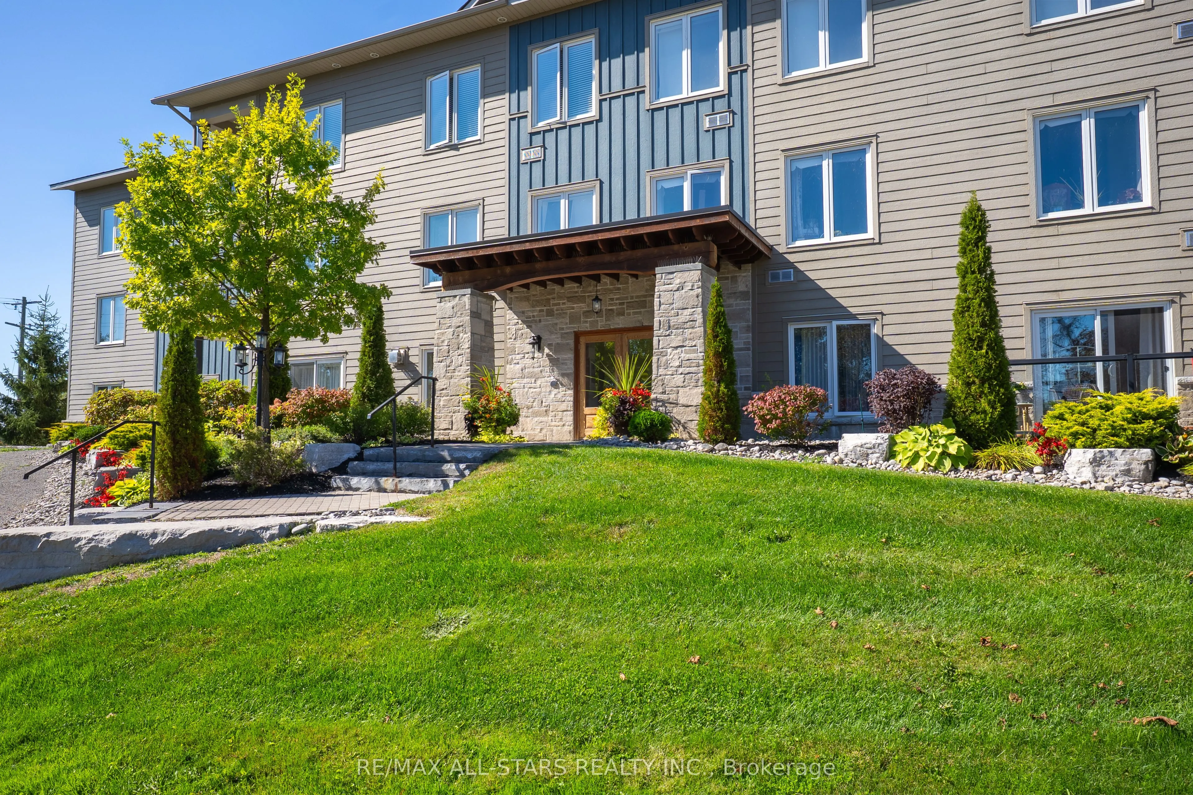 94 Francis Street W, #308