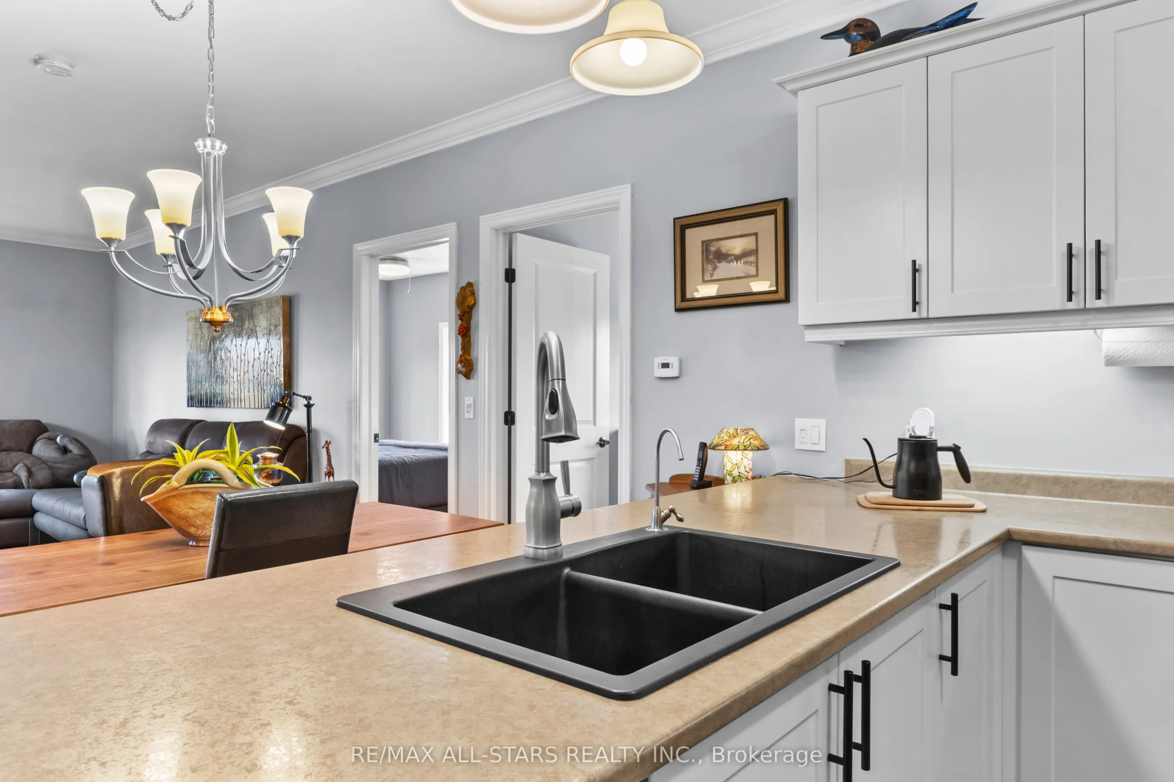 94 Francis Street W, #308