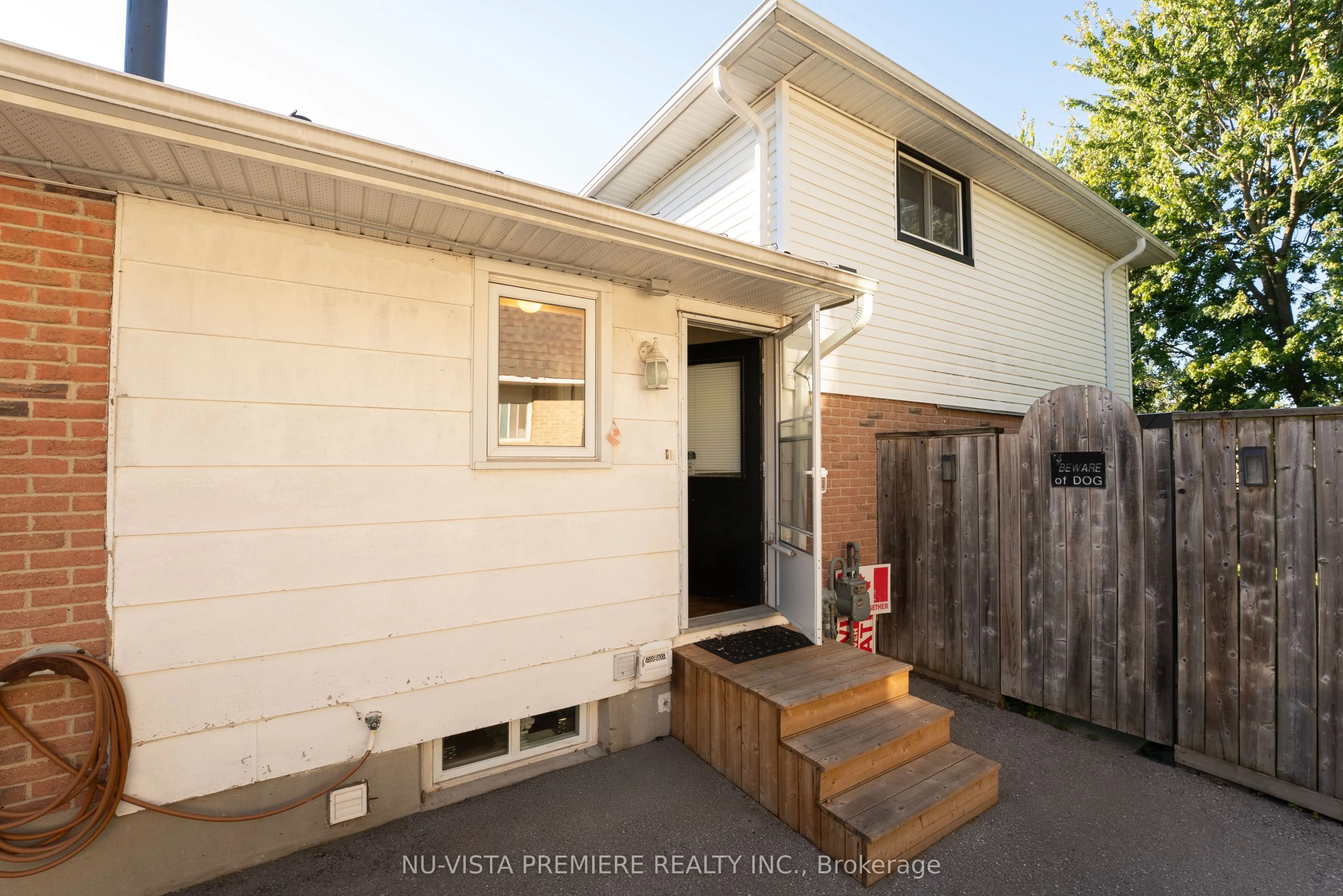 103 Scotchmere Crescent N