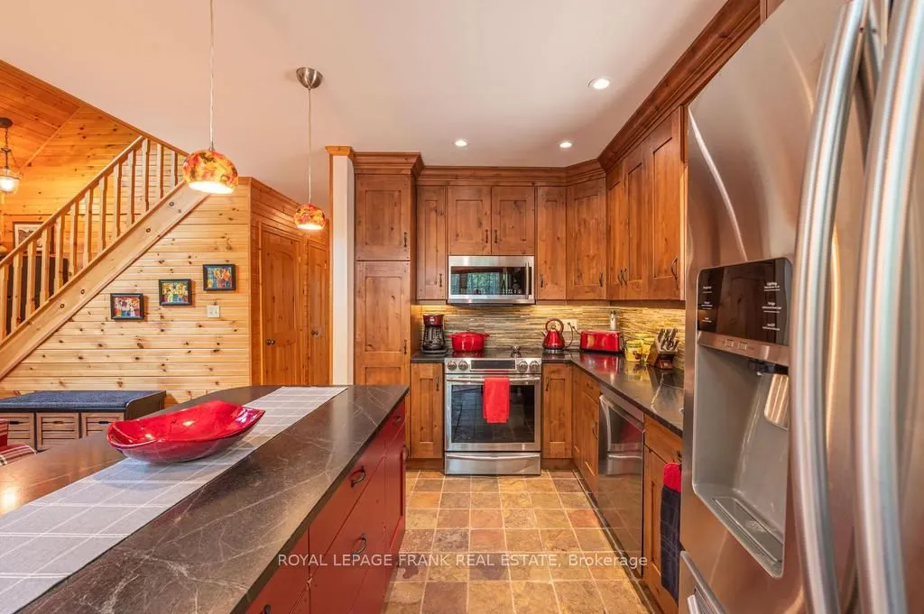 120 Sugarbush Crescent