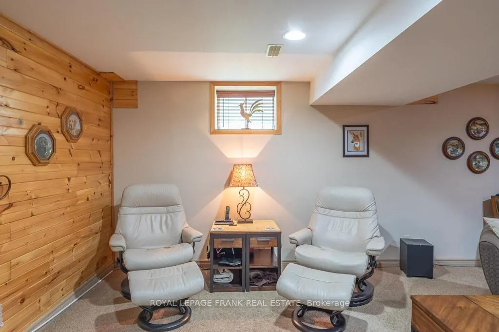 120 Sugarbush Crescent