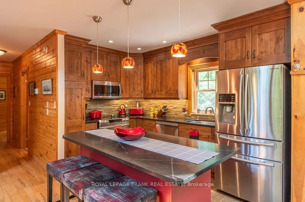 120 Sugarbush Crescent