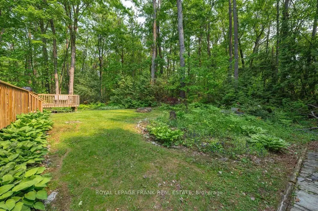 120 Sugarbush Crescent