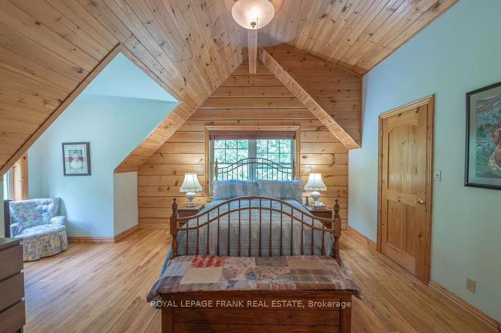 120 Sugarbush Crescent