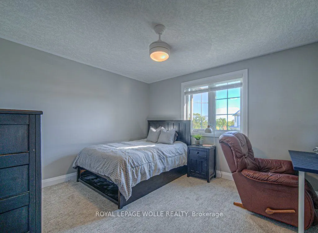 286 Tall Grass Crescent, #15