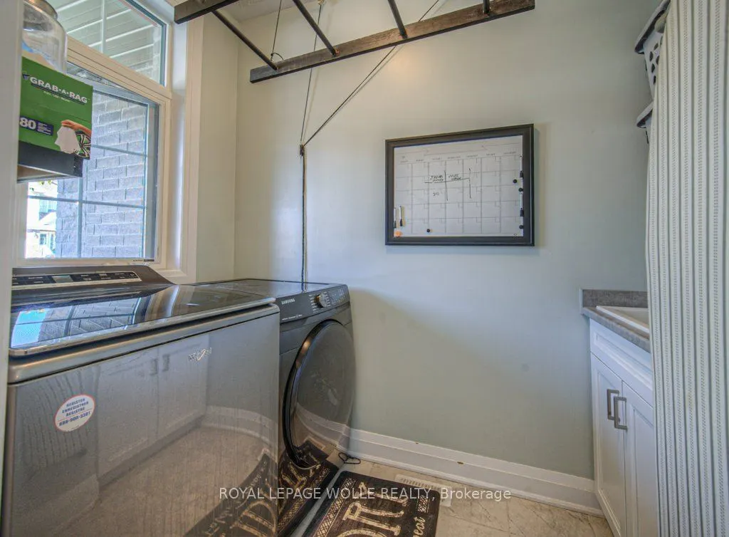 286 Tall Grass Crescent, #15