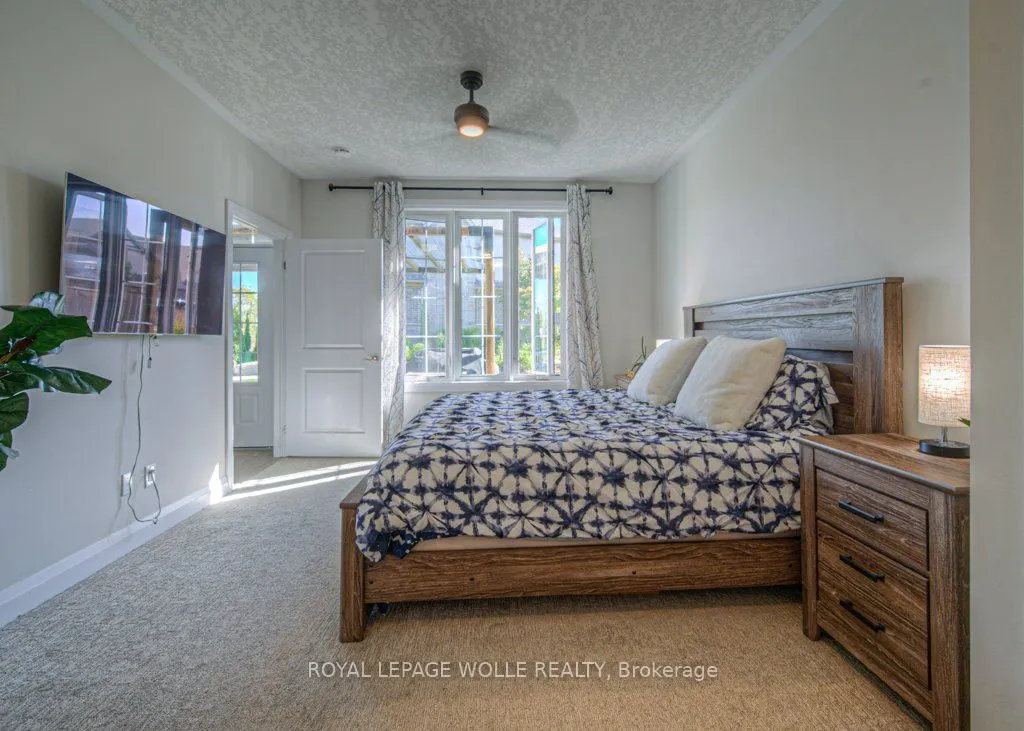 286 Tall Grass Crescent, #15