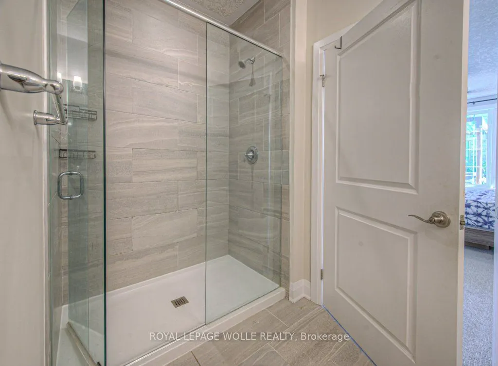 286 Tall Grass Crescent, #15