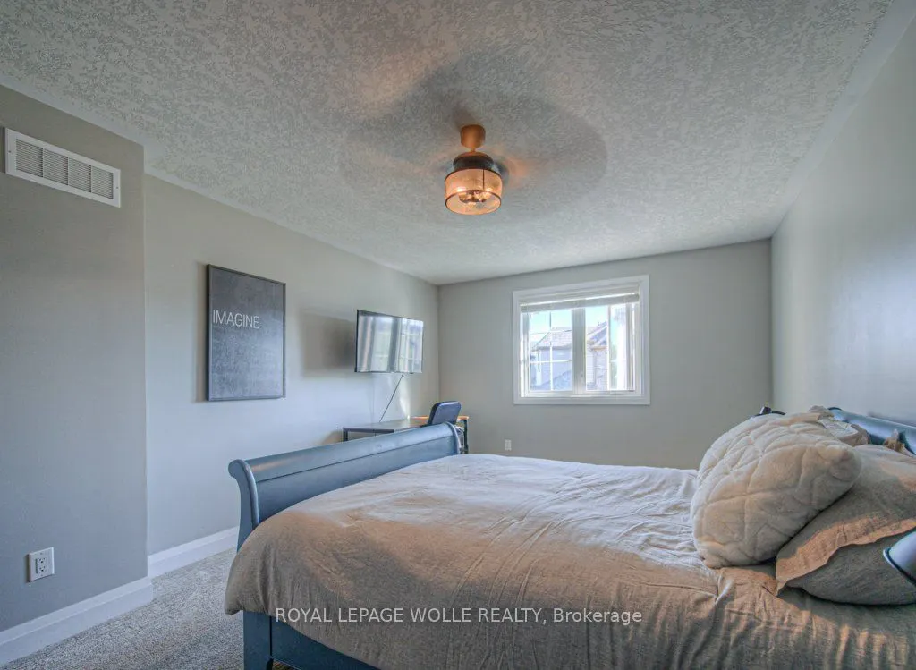 286 Tall Grass Crescent, #15