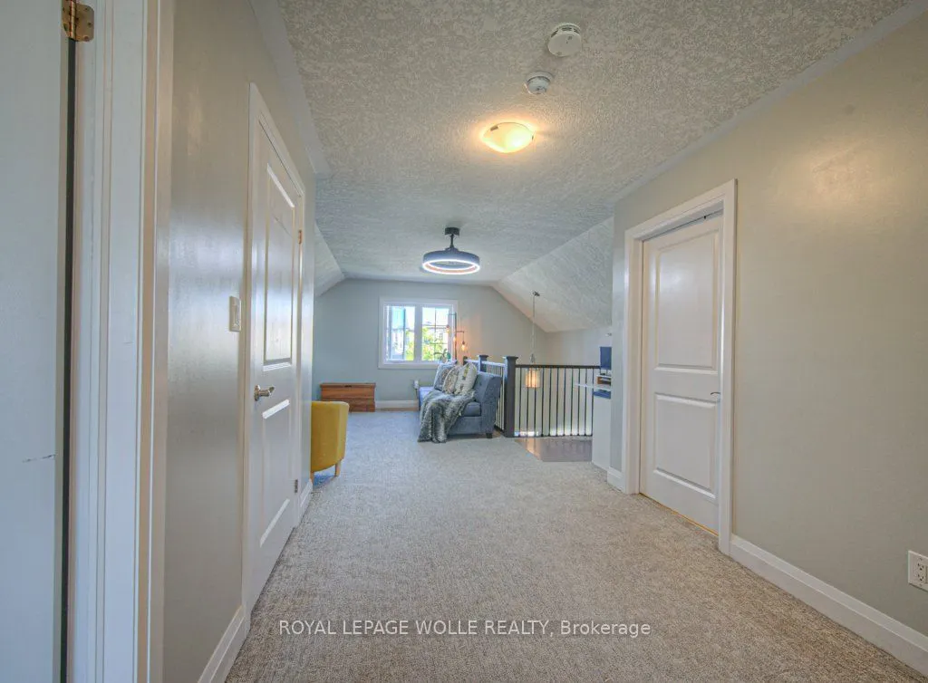 286 Tall Grass Crescent, #15