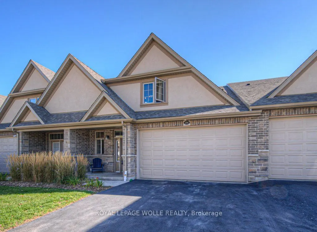286 Tall Grass Crescent, #15