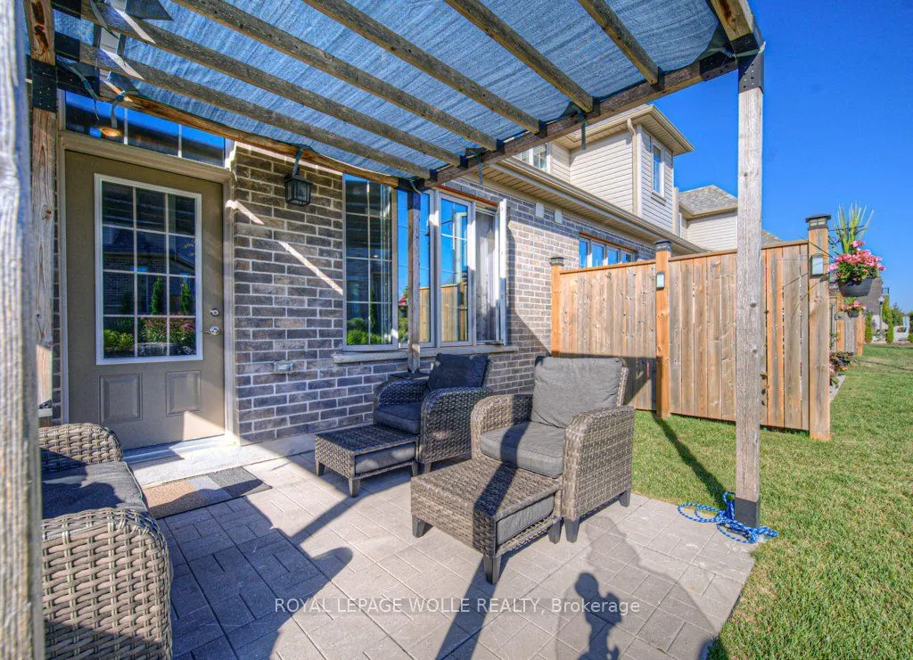 286 Tall Grass Crescent, #15