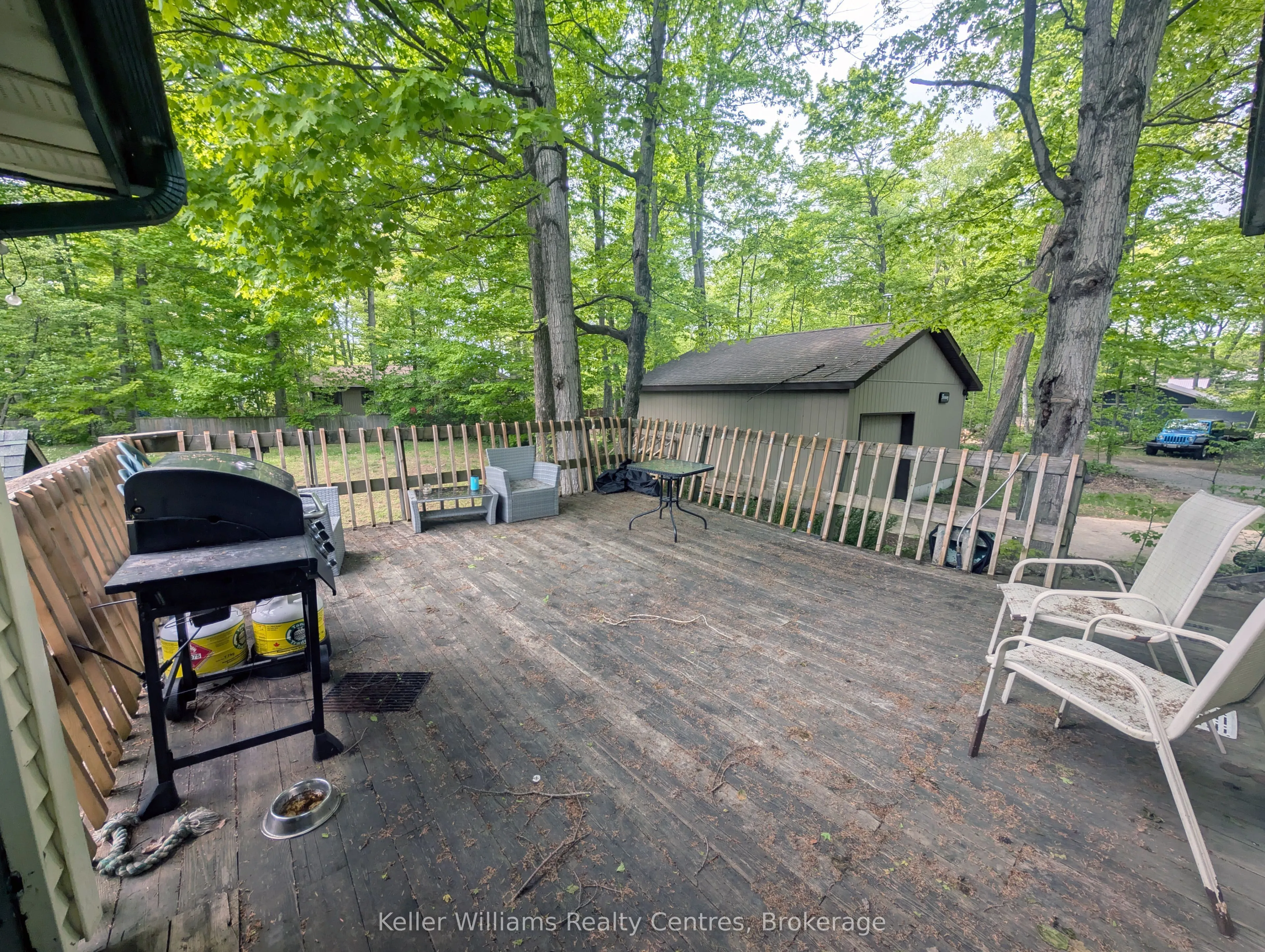 425 HURON Road